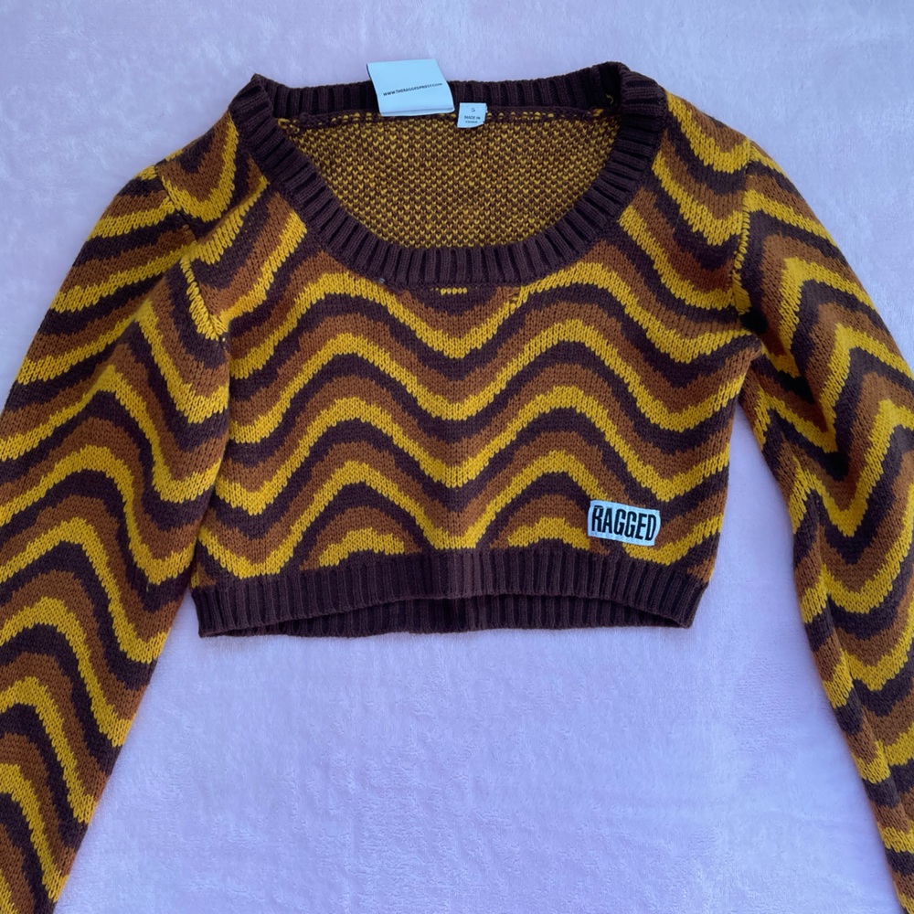 Long Sleeve Ragged Priest Crop Top